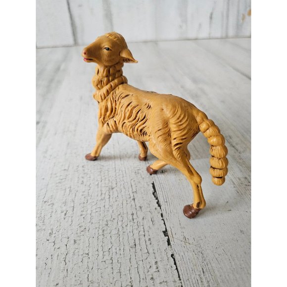 Vintage large Italian sheep nativity plastic fontanini tan Xmas statue figurine - Picture 3 of 9